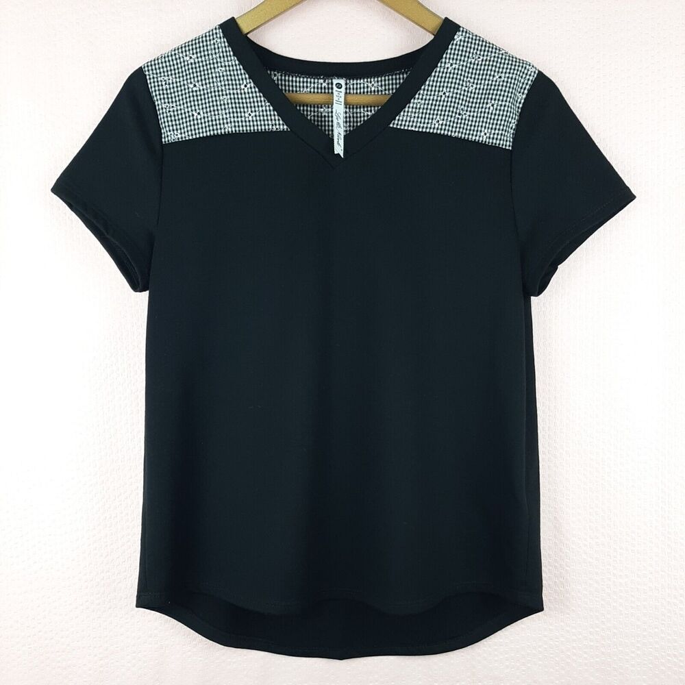 Leo & Nicole Women Short Sleeve Black Knit Eyelet Top Made in USA Size PS